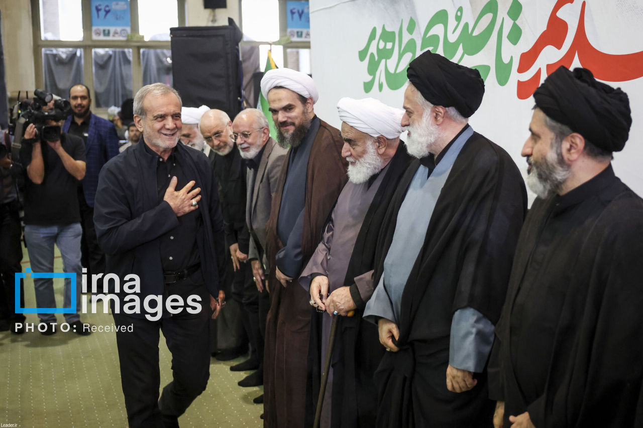 تصاویر: مراسم بزرگداشت چهلمین روز تدفین رهبر شهید انقلاب