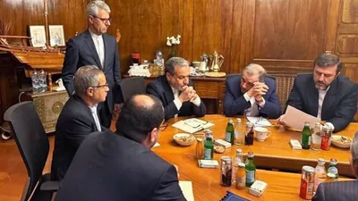 رویترز به نقل از یک مقام ایرانی: در صورت شکست مذاکرات، طرح جایگزین ایران ادامه همان استراتژی‌ای است که پیش از این وجود داشت / این استراتژی همچنین شامل تقویت روابط با متحدانی مانند روسیه و چین است / ایران از انتقال کامل ذخایر اورانیوم با غنای بالا به خارج از کشور خودداری می‌کند