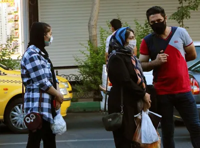 حریرچی: وضعیت بیشتر استان‌ها قرمز است؛ این یعنی فاجعه / فاجعه اصلی در تهران رخ داده؛ پایتخت در ردیف سوم آمار بالای مبتلایان و فوتی‌ها قرار دارد / همچنان ۳۰ درصد افراد جامعه ماسک نمی زنند