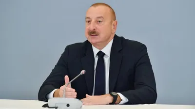 واکنش سخنگوی وزارت خارجه به اظهارات علی‌اف درباره کریدور زنگزور: ایجاد گذرگاه‌ها نباید تغییراتی در ژئوپلیتیک منطقه ایجاد کند/ مواضع خود را پیرامون اتصالات، راه‌های مواصلاتی و معابر خیلی روشن بیان کردیم/ برخی اوقات گفته‌های مقامات حوزه قفقاز سوء تعبیر می‌شود