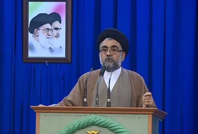 خشم امام جمعه بوشهر از برگزاری فستیوال کوچه: اگر دست‌اندرکاران این برنامه این‌قدر توانایی دارند که برای یک جشنواره پای مقامات عالی دولتی را وسط بکشند، چرا برای حل دیگر مشکلات تلاش نمی‌کنند؟