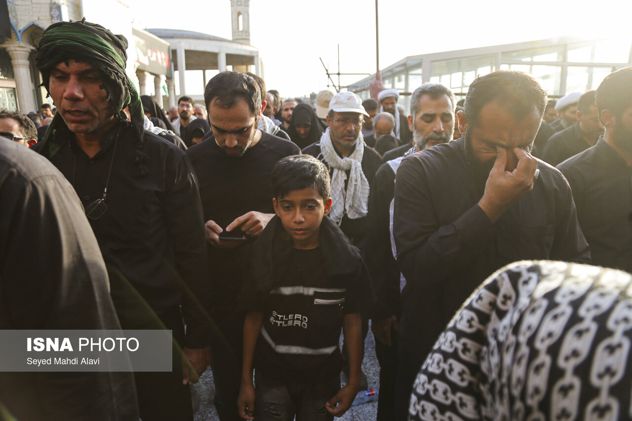تصاویر: اقامه نماز بر پیکر رهبر شهید انقلاب در مسجد مقدس جمکران